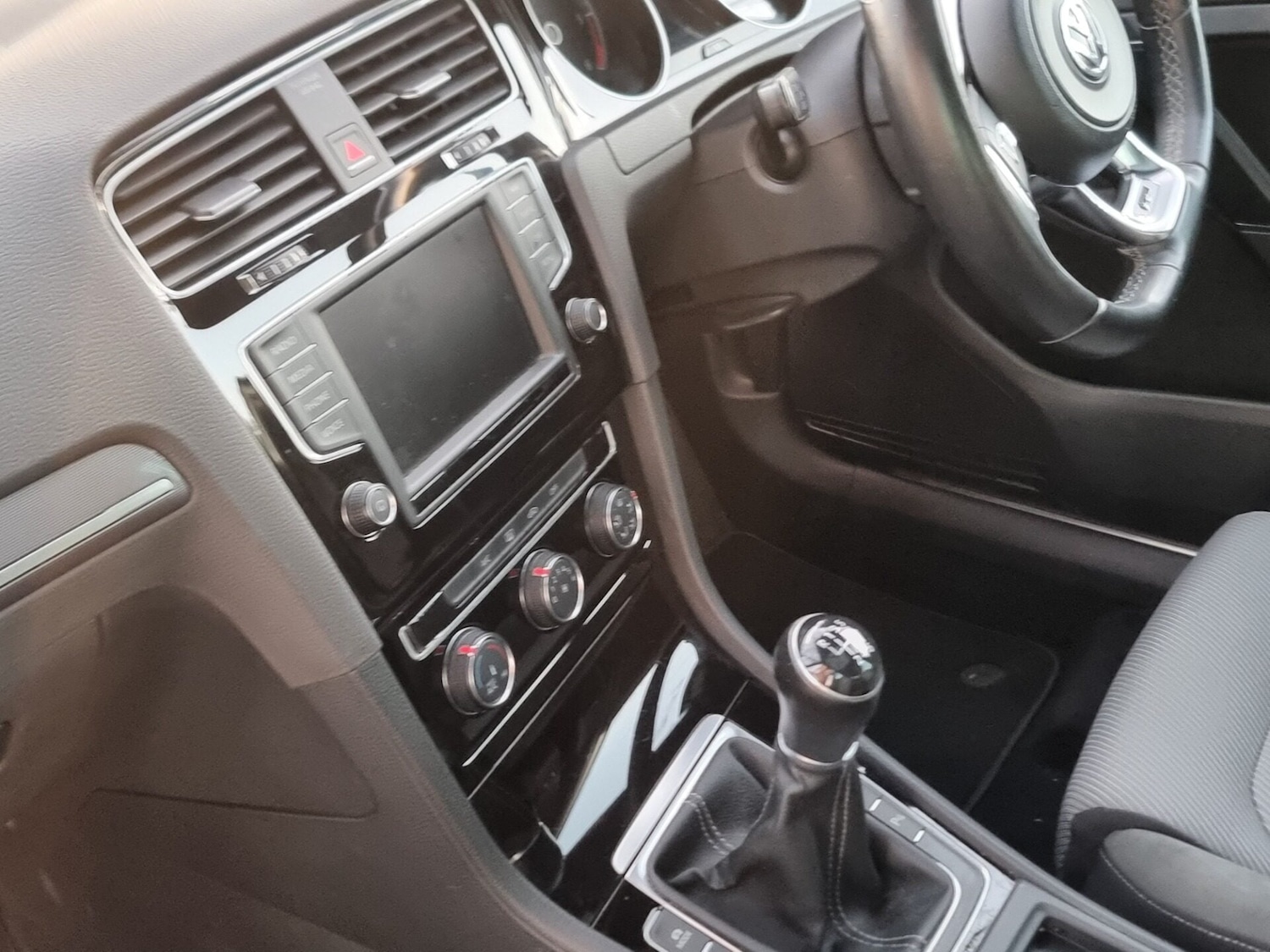 Used Volkswagen Golf 2016 for sale - 77945554: Photo 39