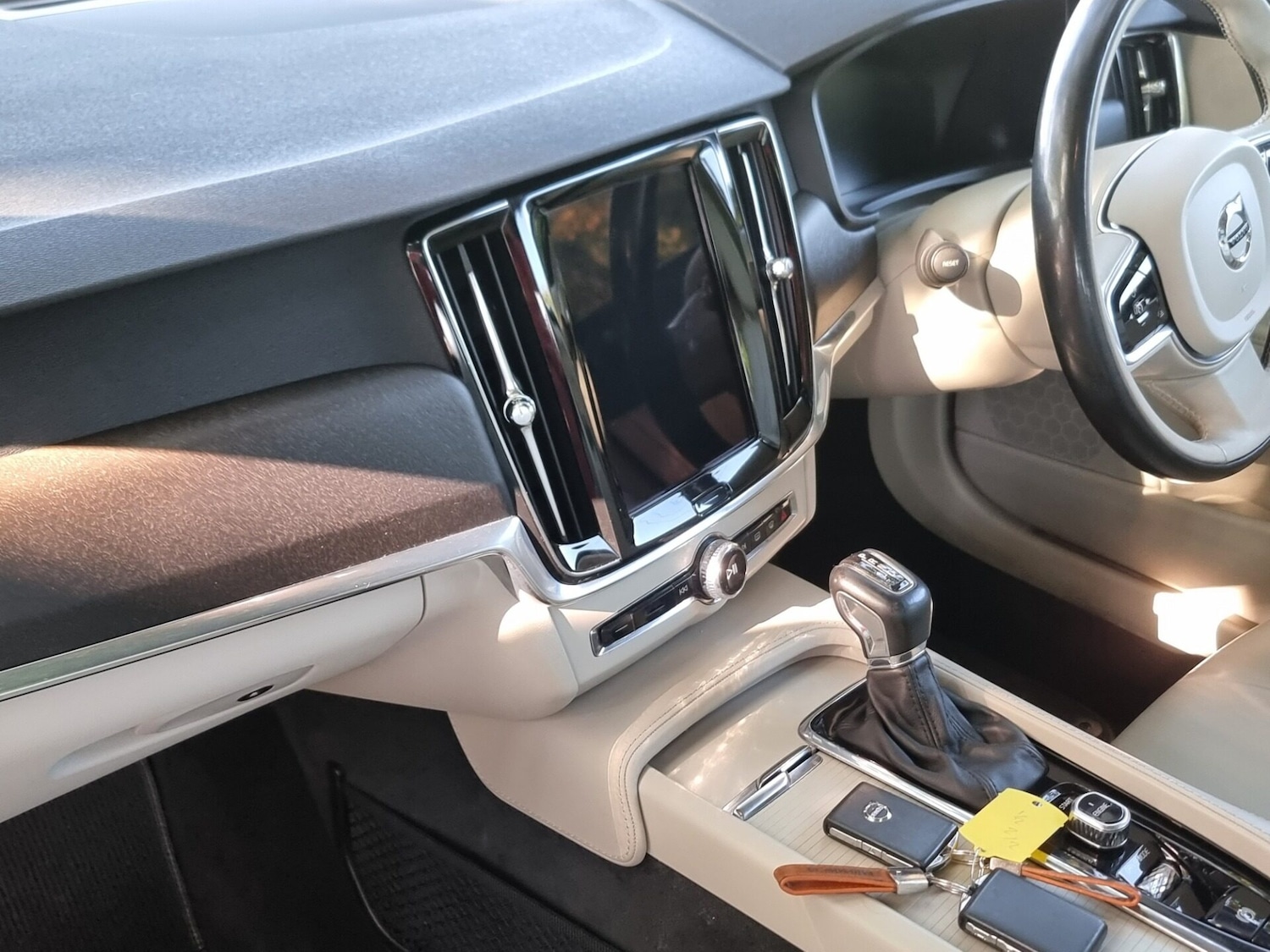 Used Volvo V90 2017 for sale - 76114092: Photo 43