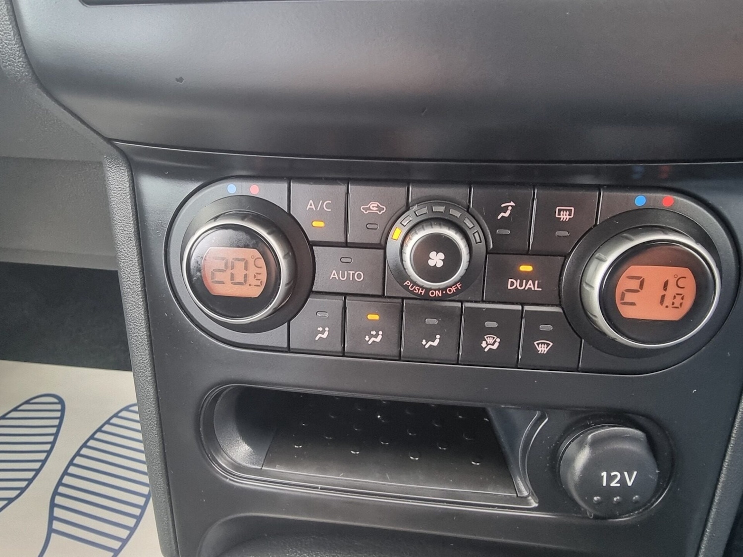 Used Nissan Qashqai 2011 for sale - 77247503: Photo 37