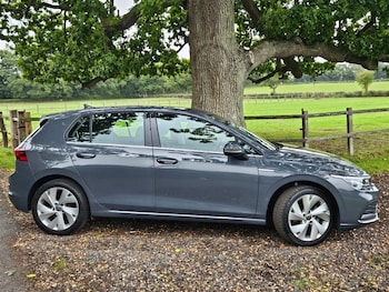 Used Volkswagen Golf 2023 for sale - 75987366: Photo 3