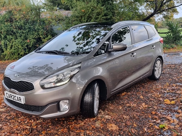 Used Kia Carens 2015 for sale - 76324059: Photo 11