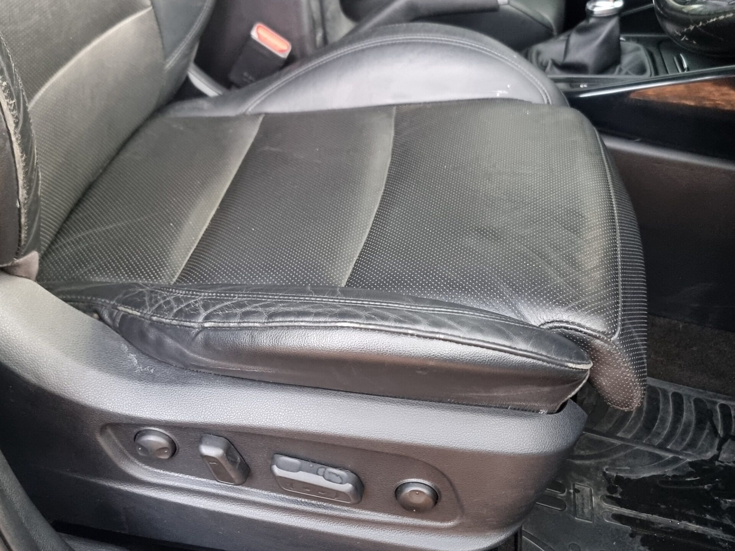 Used Kia Carens 2015 for sale - 76324059: Photo 21