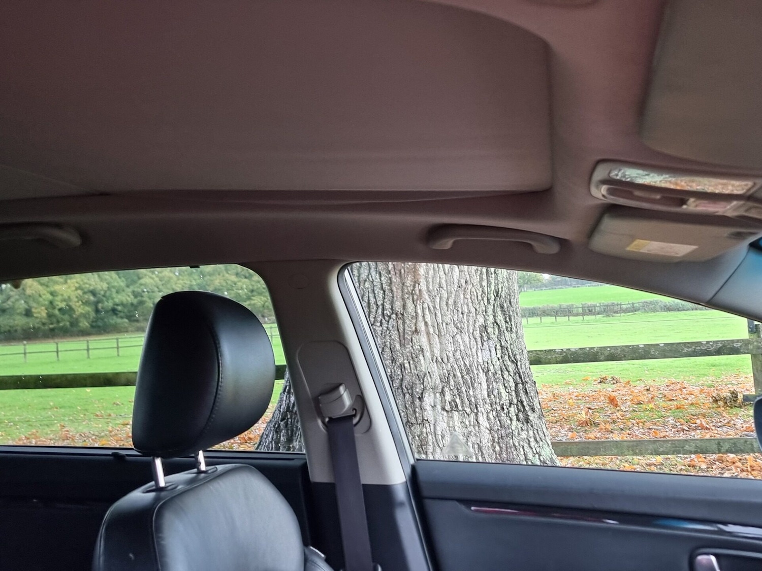 Used Kia Carens 2015 for sale - 76324059: Photo 24