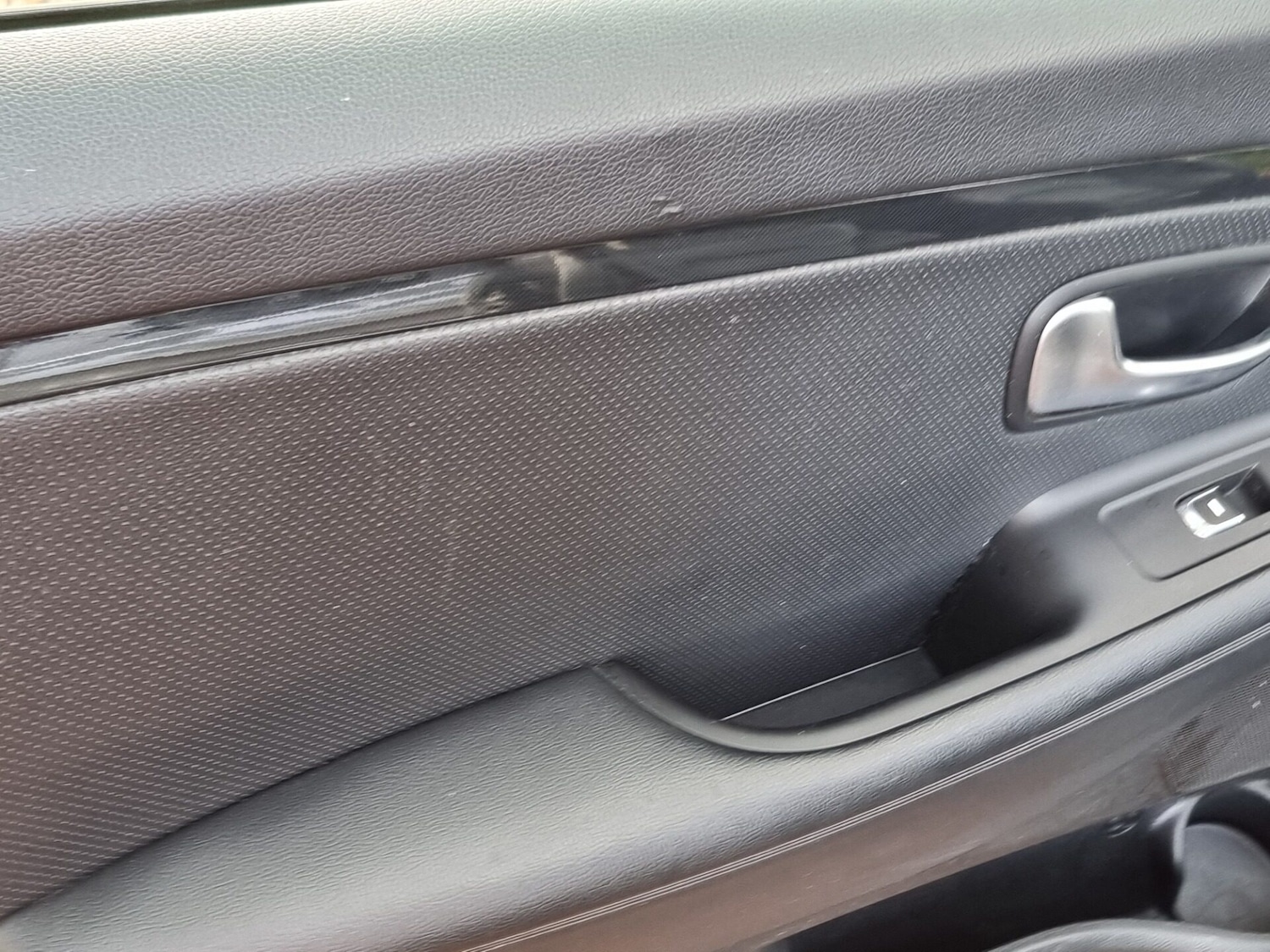 Used Kia Carens 2015 for sale - 76324059: Photo 34