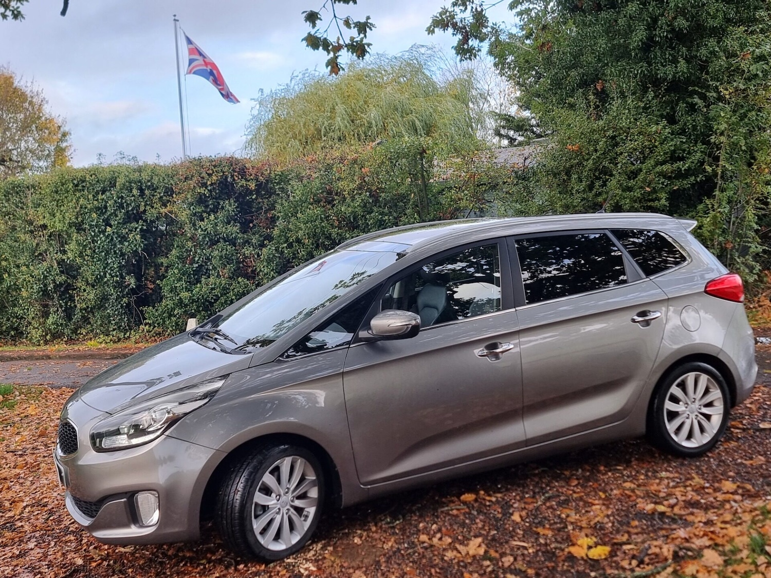 Used Kia Carens 2015 for sale - 76324059: Photo 9