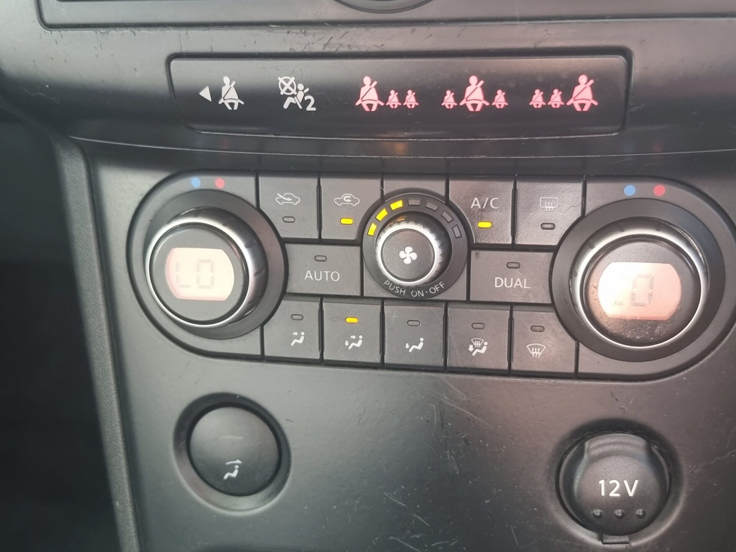 Used Nissan Qashqai 2009 for sale - 76119915: Photo 38