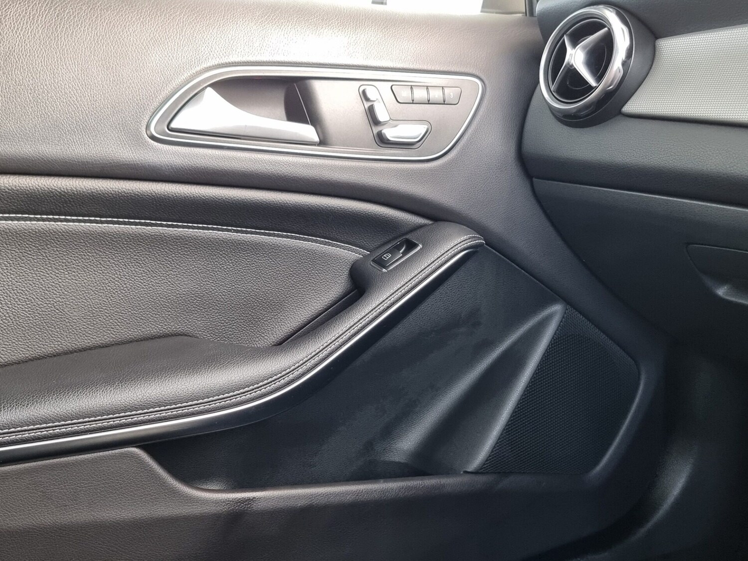 Used Mercedes-Benz GLA 2018 for sale - 76231416: Photo 54