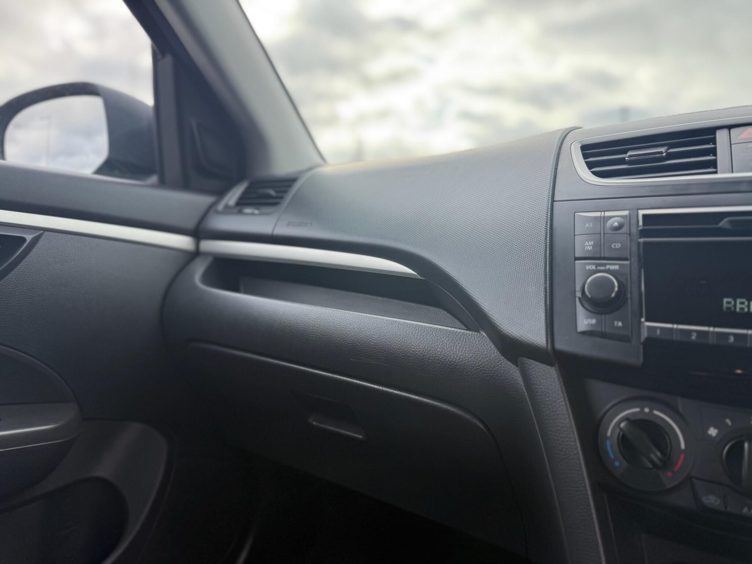 Used Suzuki Swift for sale - 77752894: Photo 24