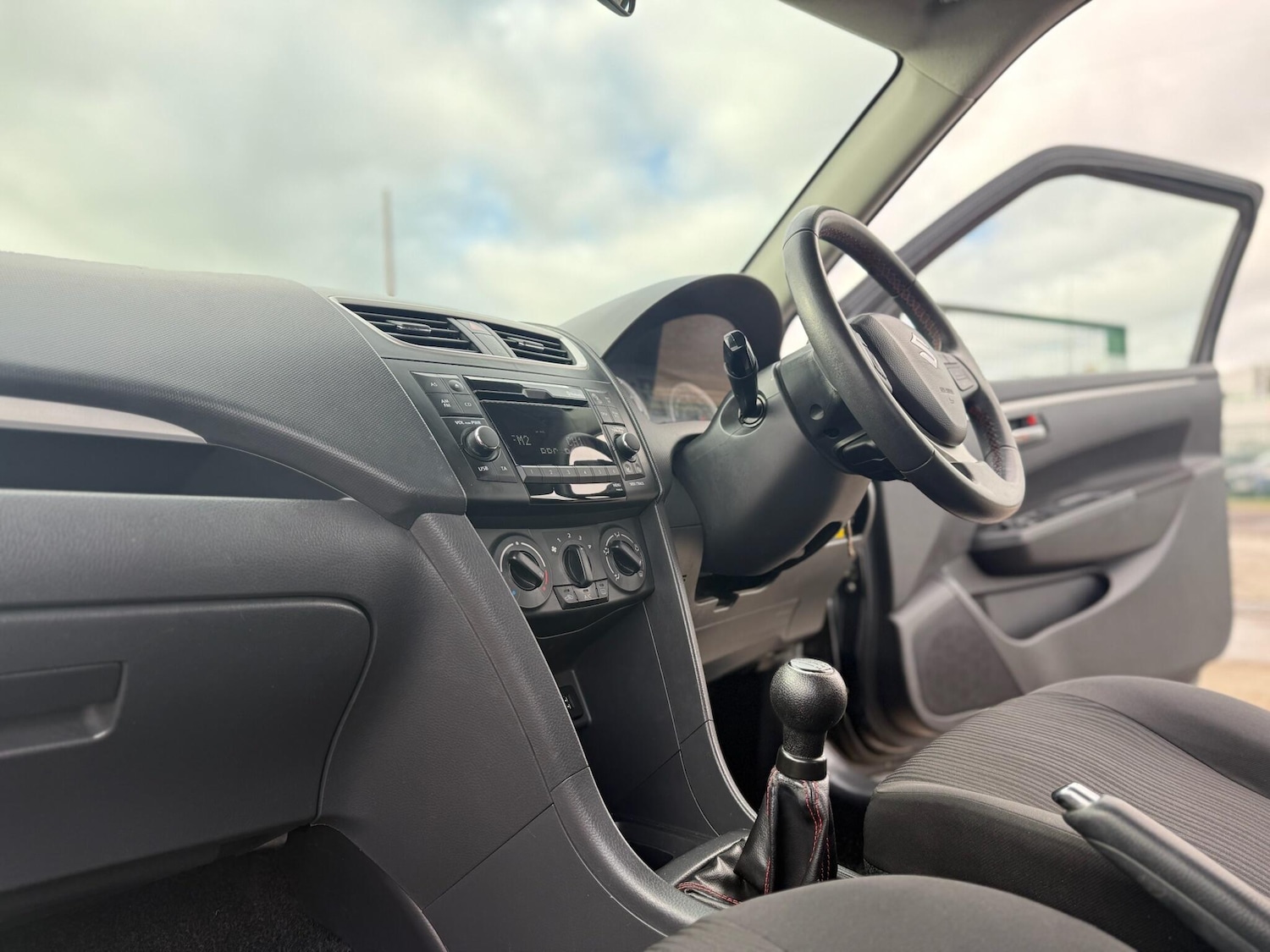 Used Suzuki Swift for sale - 77752894: Photo 25