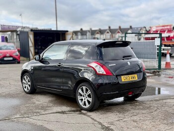 Used Suzuki Swift 2013 for sale - 77752894: Photo