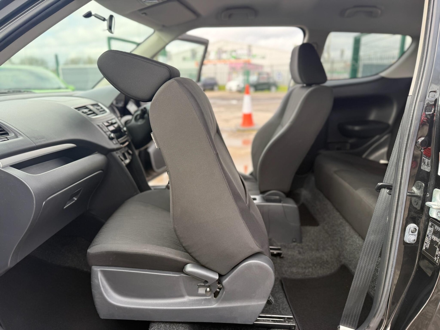 Used Suzuki Swift for sale - 77752894: Photo 67