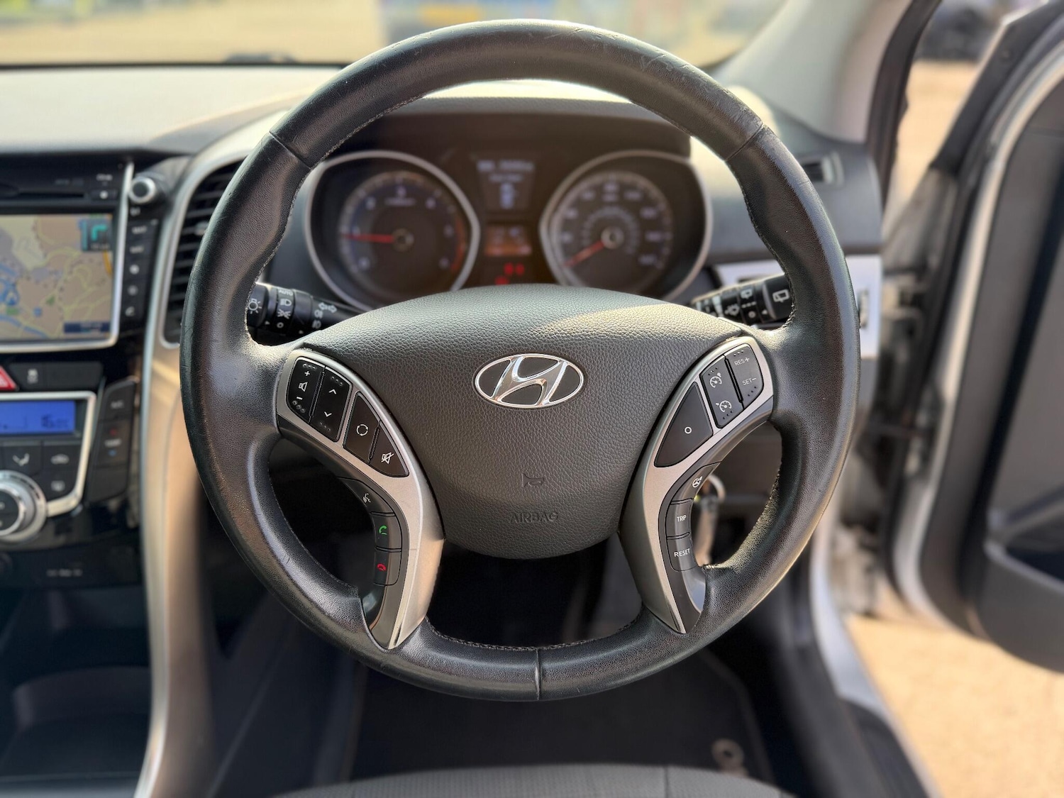 Used Hyundai i30 2013 for sale - 77982373: Photo 60