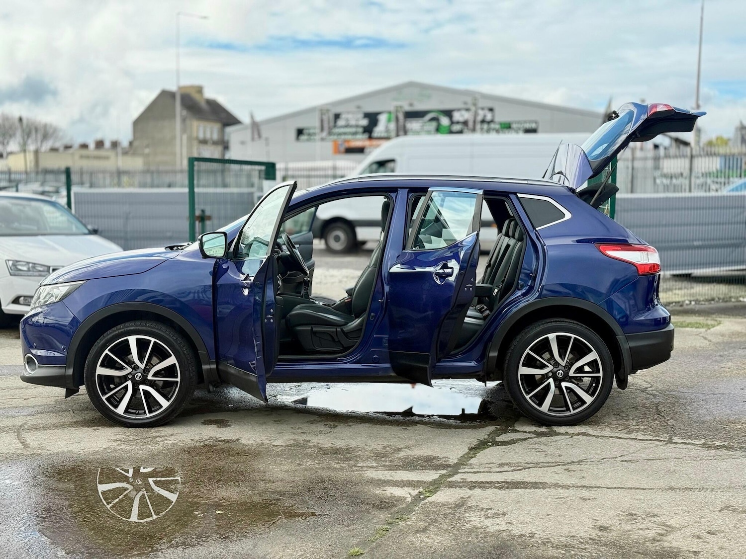 Used Nissan Qashqai 2015 for sale - 78047915: Photo 10