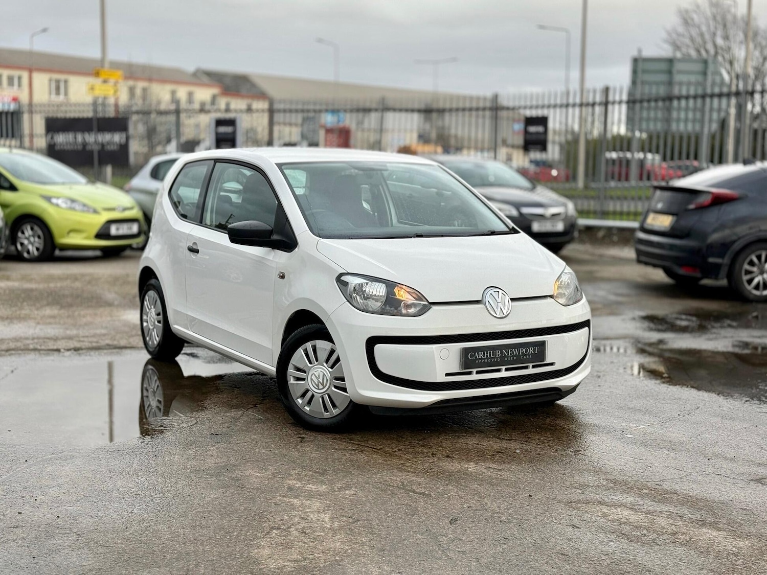 Used Volkswagen up! 2012 for sale - 77396040: Photo 2