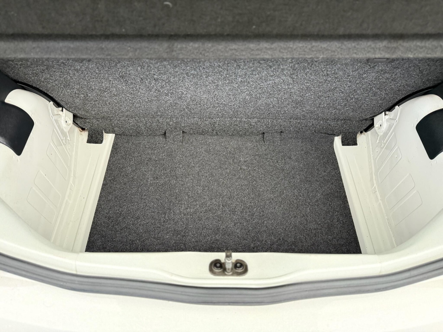 Used Volkswagen up! 2012 for sale - 77396040: Photo 48