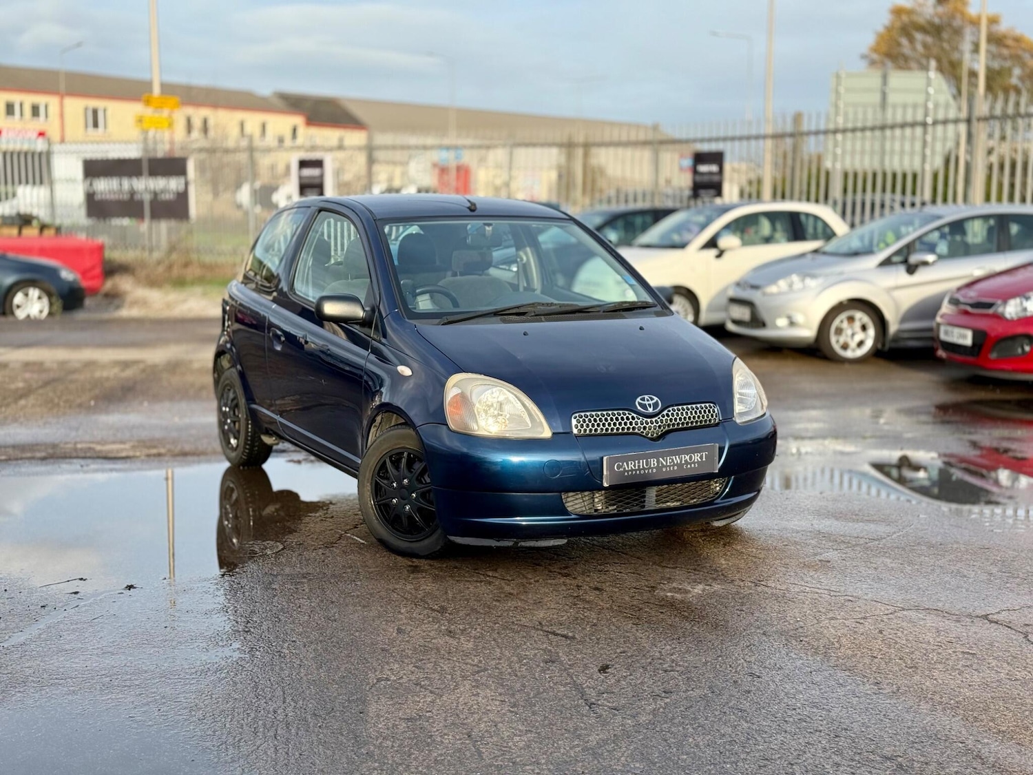 Used Toyota Yaris 2002 for sale - 76573111: Photo 2
