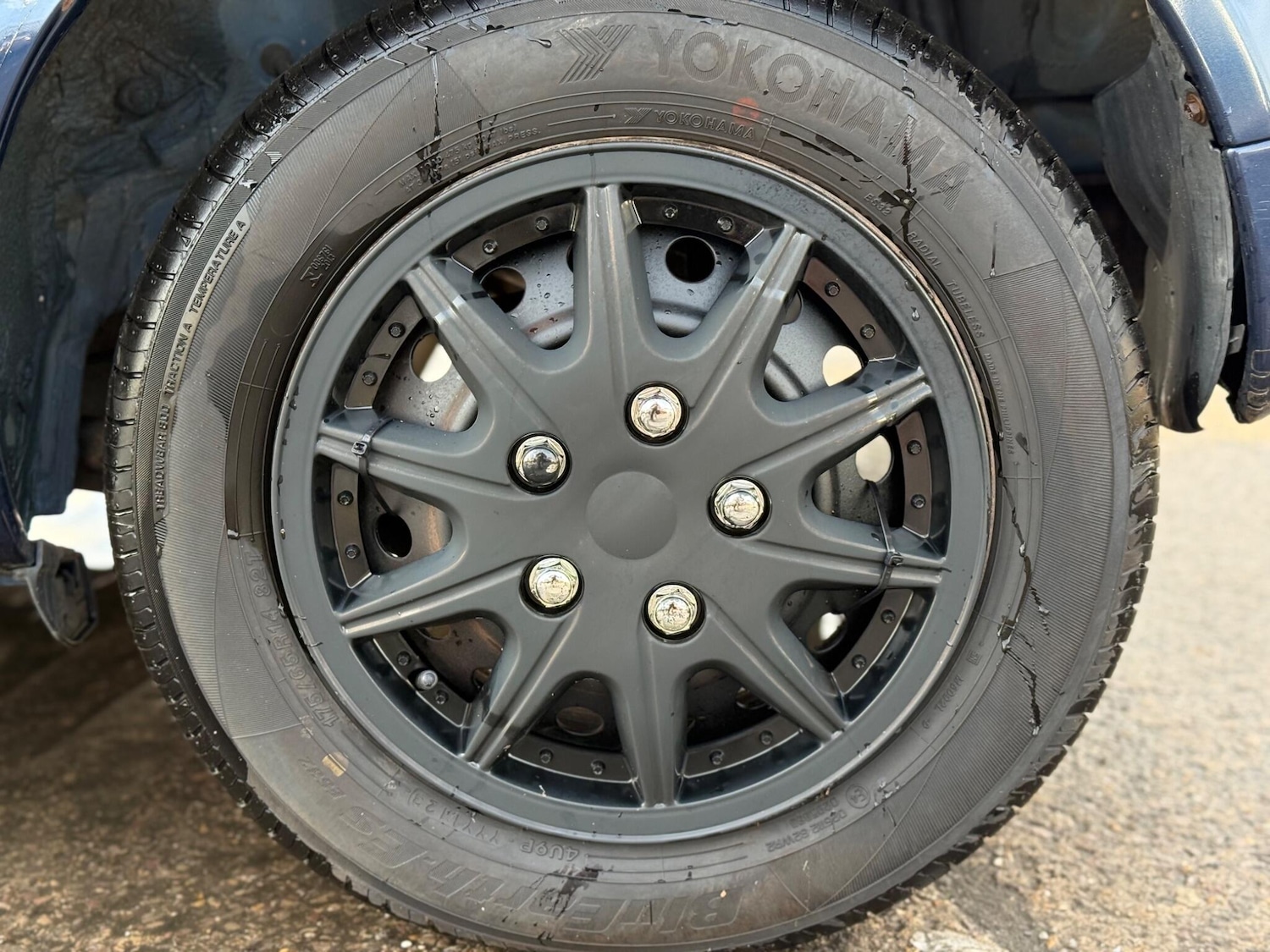 Used Toyota Yaris 2002 for sale - 76573111: Photo 20