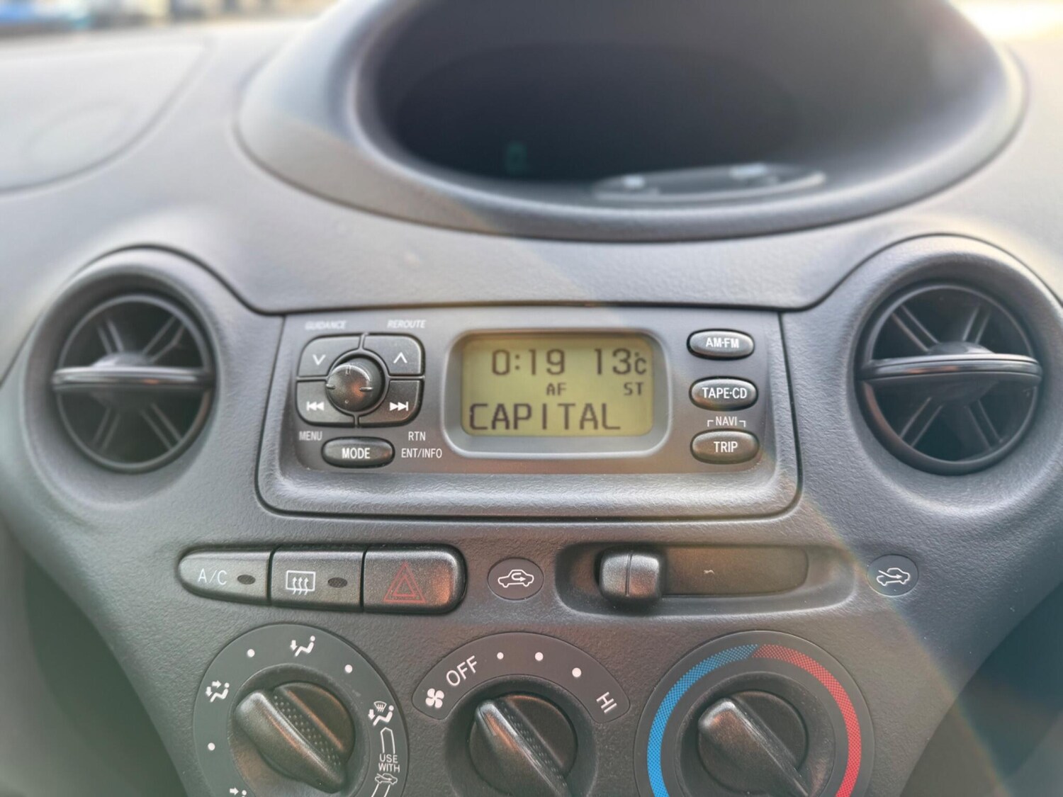 Used Toyota Yaris 2002 for sale - 76573111: Photo 32