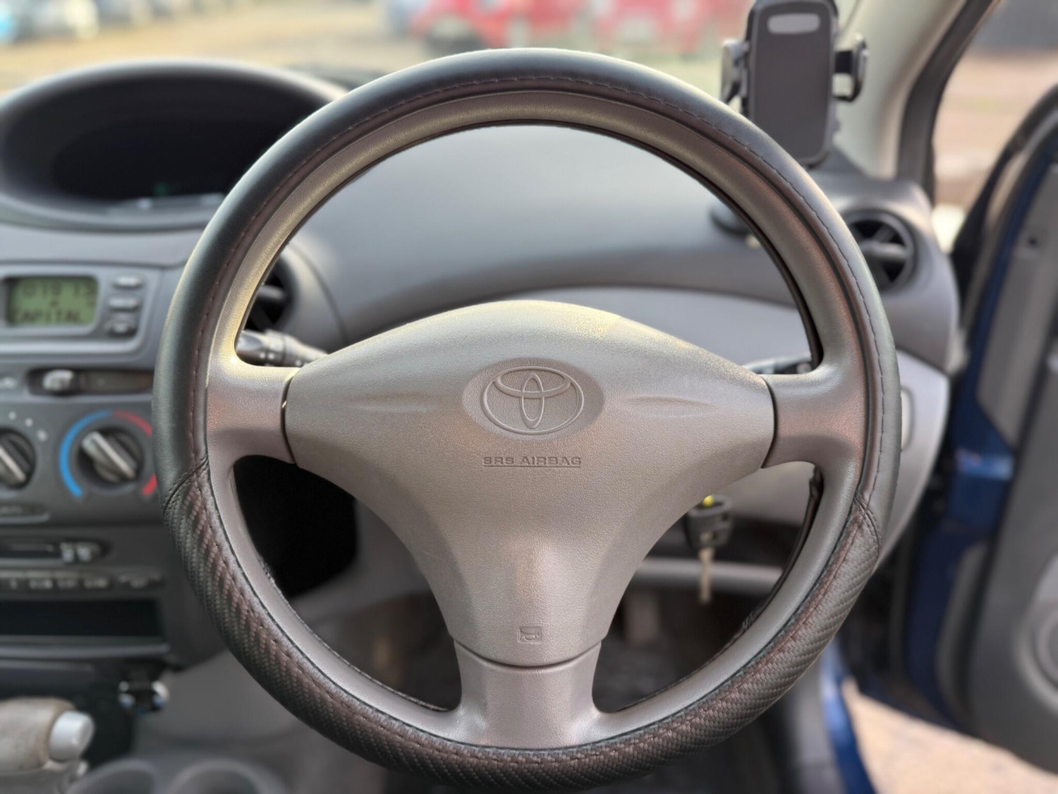 Used Toyota Yaris 2002 for sale - 76573111: Photo 34