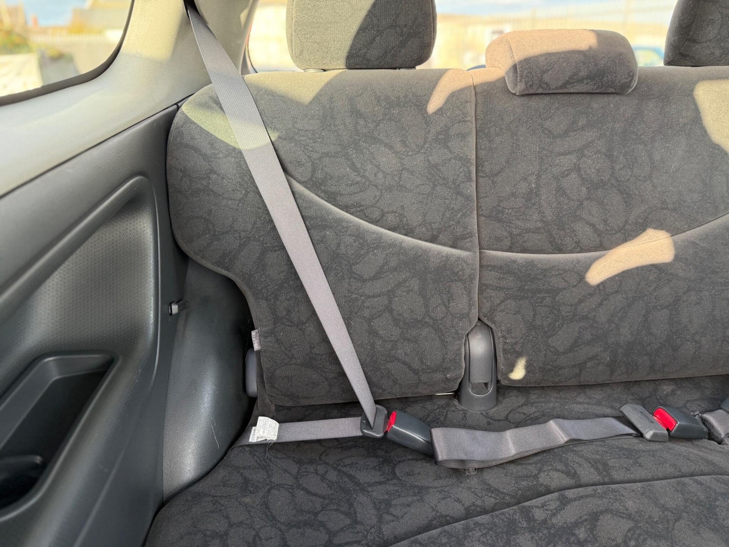 Used Toyota Yaris 2002 for sale - 76573111: Photo 43