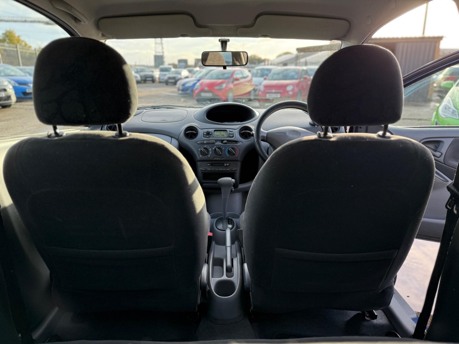 Used Toyota Yaris 2002 for sale - 76573111: Photo 47