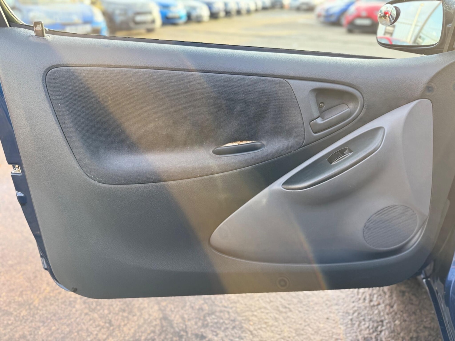 Used Toyota Yaris 2002 for sale - 76573111: Photo 49