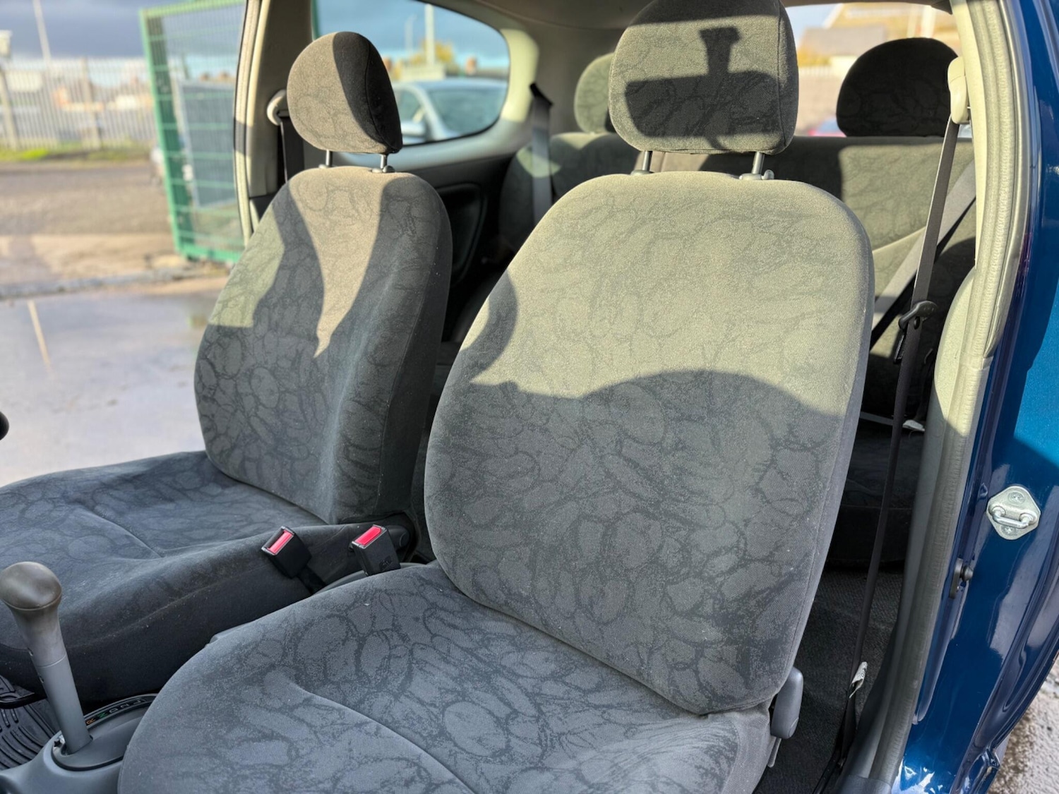 Used Toyota Yaris 2002 for sale - 76573111: Photo 52