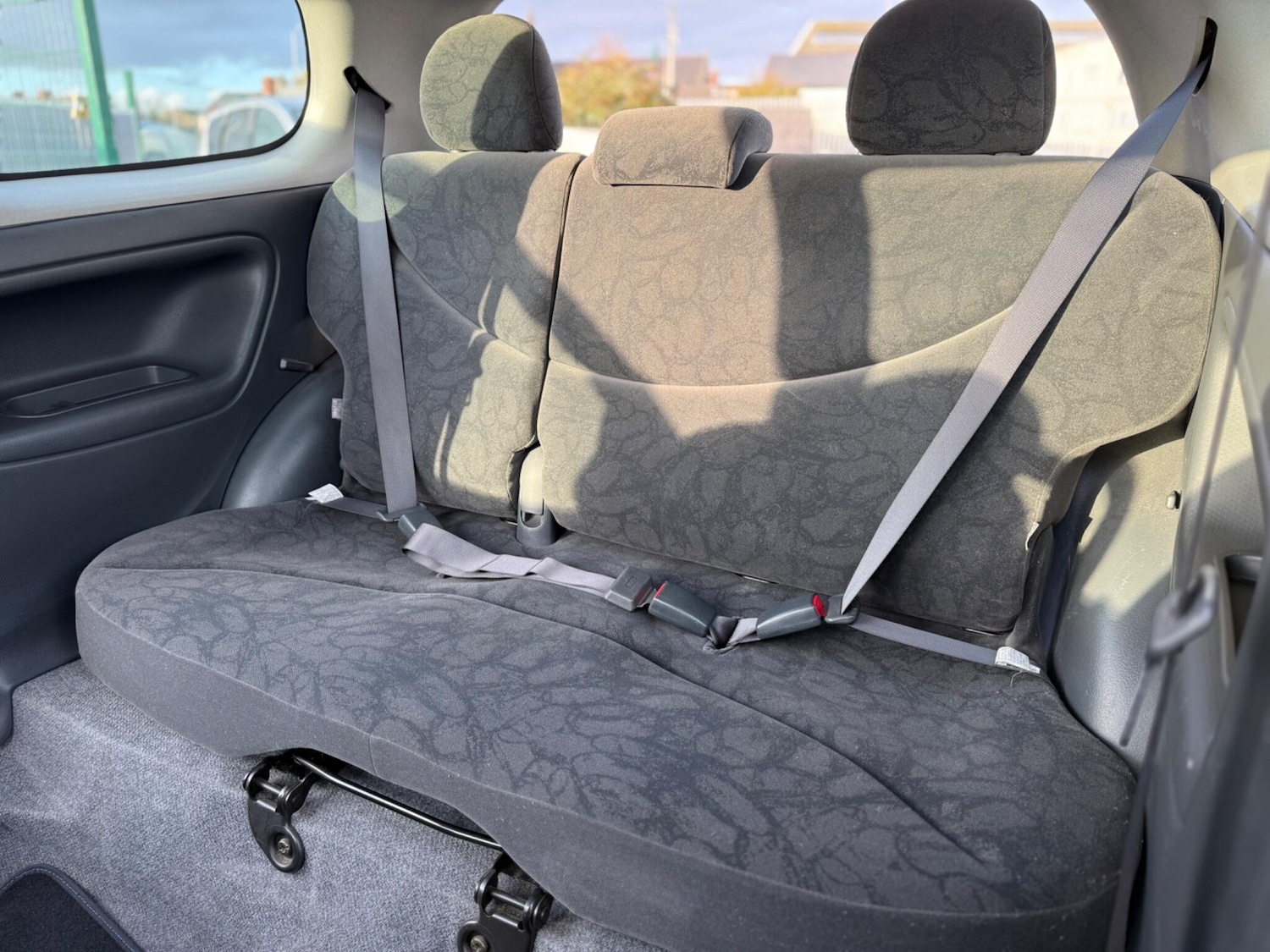 Used Toyota Yaris 2002 for sale - 76573111: Photo 55