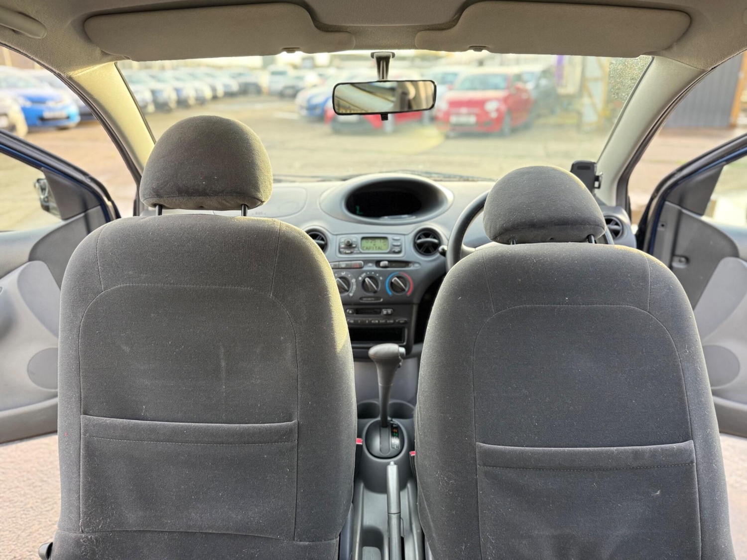 Used Toyota Yaris 2002 for sale - 76573111: Photo 57