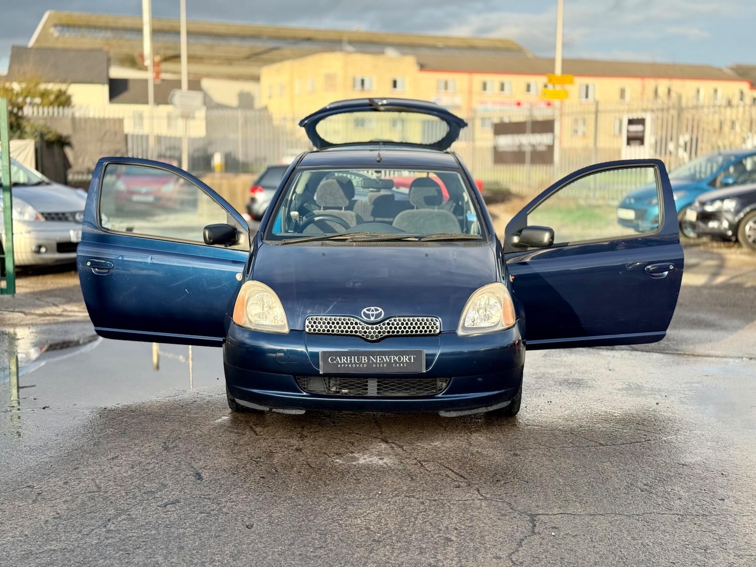 Used Toyota Yaris 2002 for sale - 76573111: Photo 60