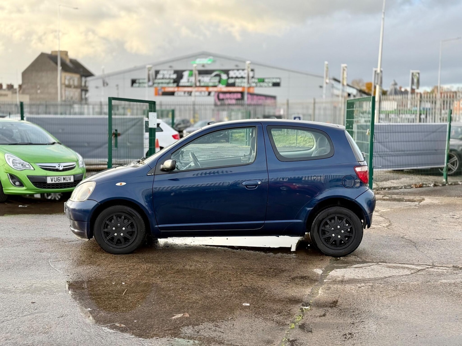 Used Toyota Yaris 2002 for sale - 76573111: Photo 7