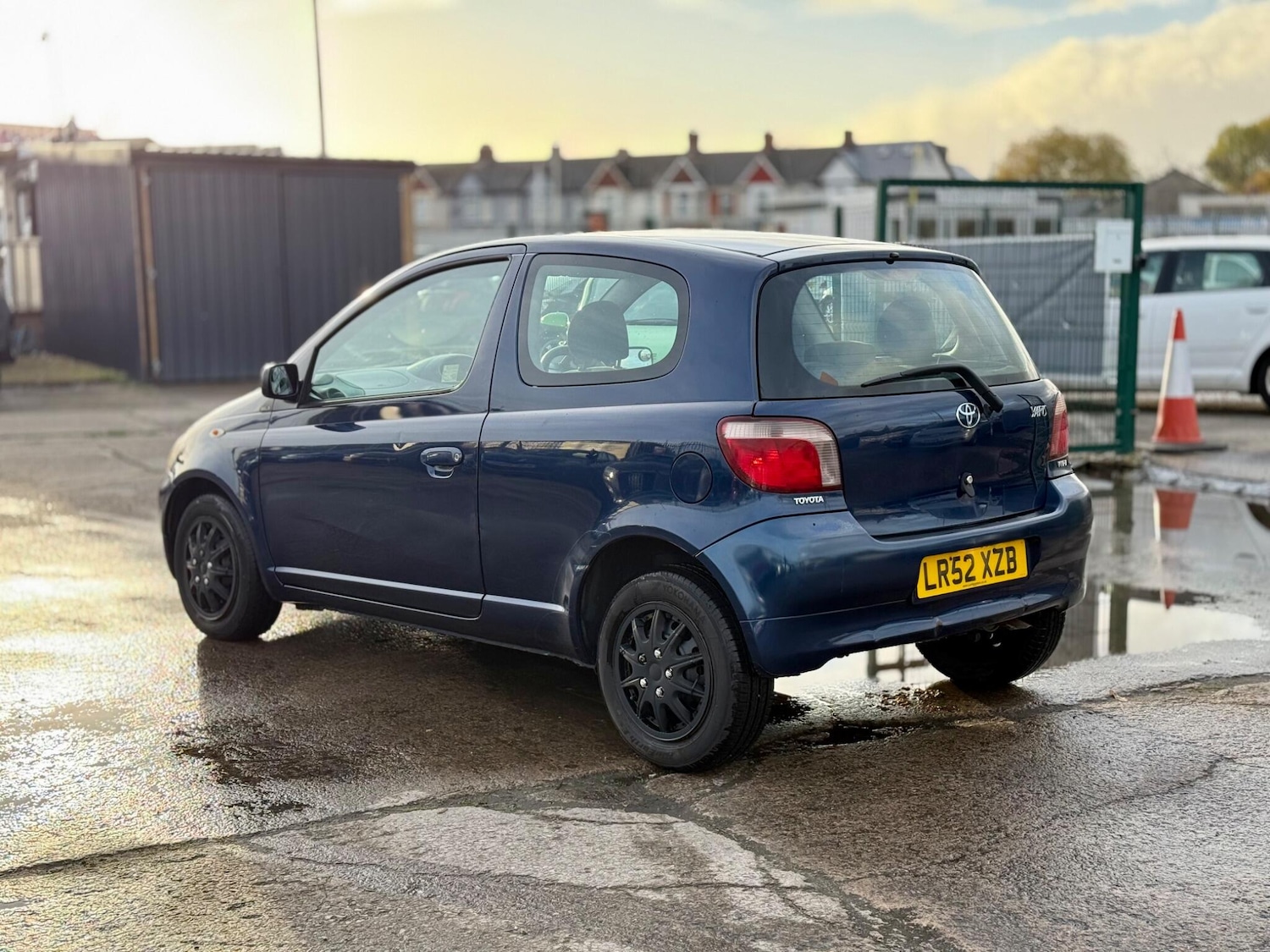 Used Toyota Yaris 2002 for sale - 76573111: Photo 8