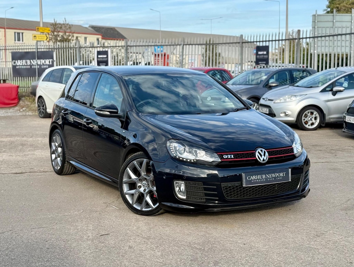 Used Volkswagen Golf 2012 for sale - 76457504: Photo 2