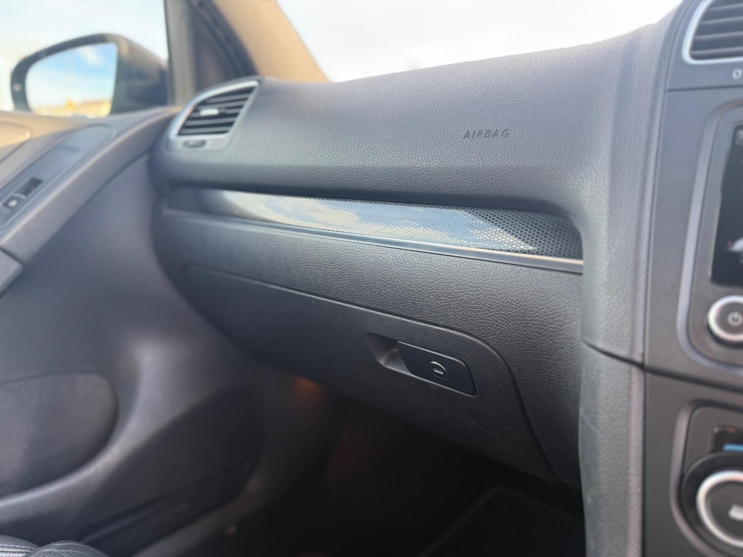 Used Volkswagen Golf 2012 for sale - 76457504: Photo 50