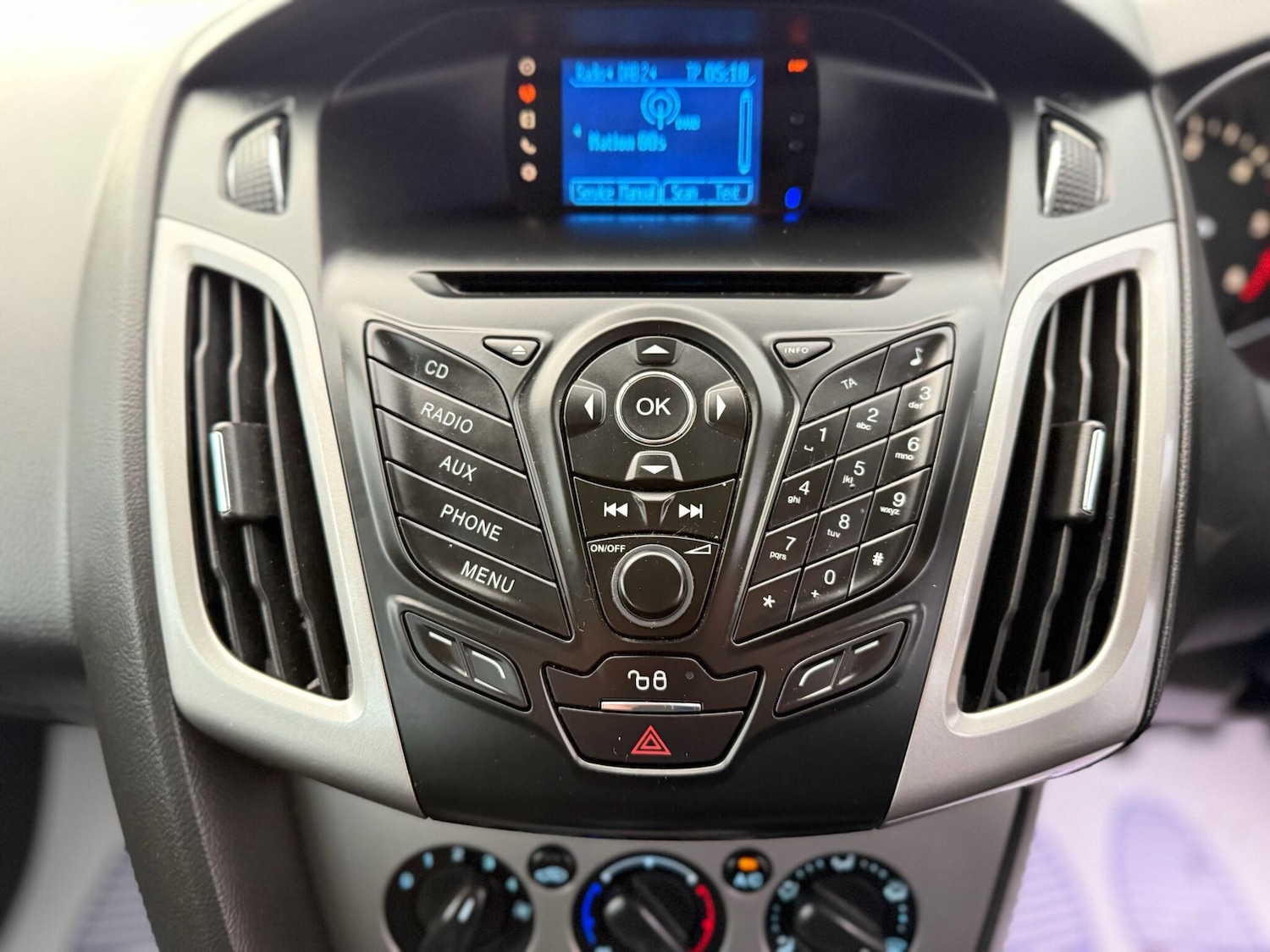 Used Ford Focus 2012 for sale - 77330406: Photo 34