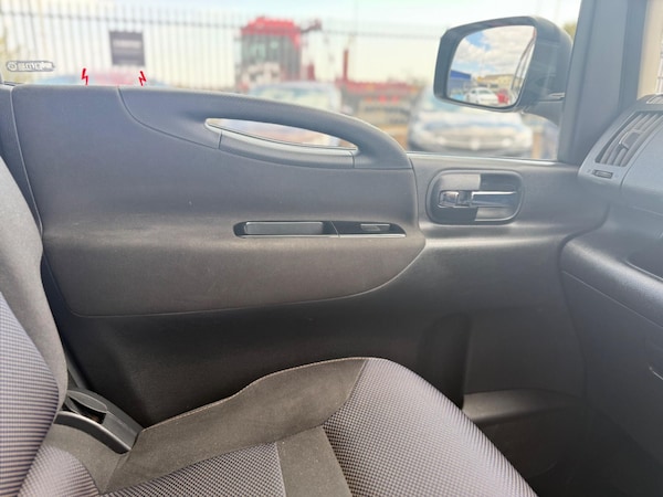 Used Nissan Serena 2020 for sale - 75768806: Photo 38