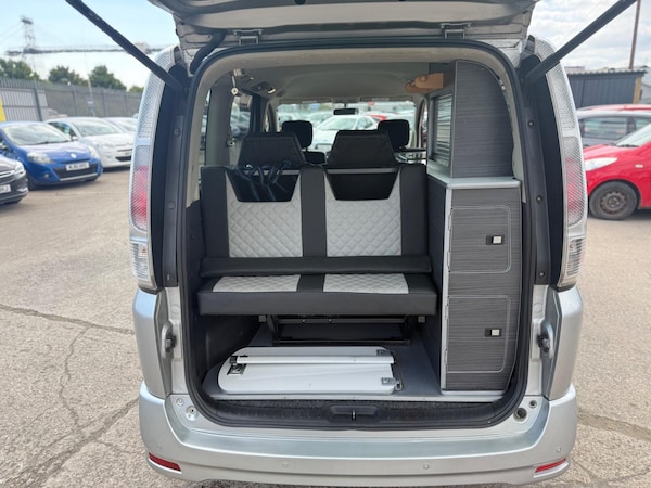 Used Nissan Serena 2020 for sale - 75768806: Photo 45