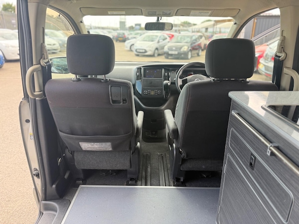 Used Nissan Serena 2020 for sale - 75768806: Photo 56