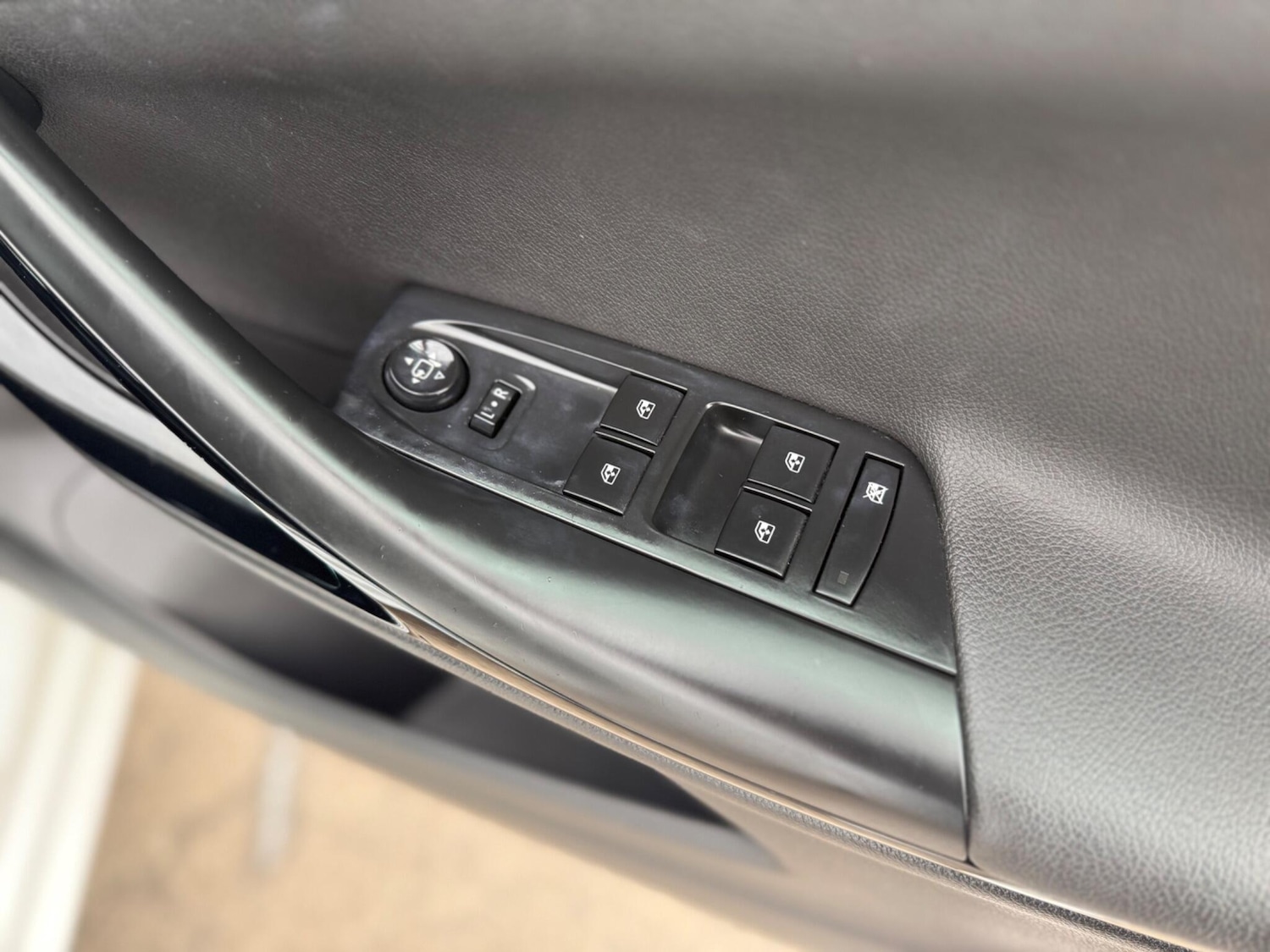 Used Vauxhall Astra 2018 for sale - 76472908: Photo 25