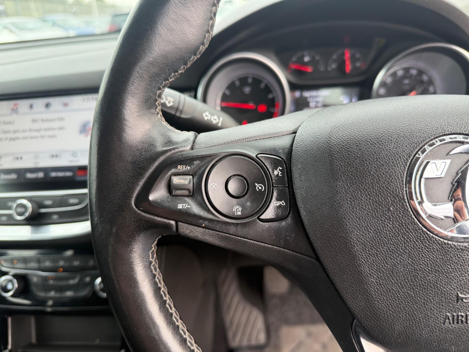 Used Vauxhall Astra 2018 for sale - 76472908: Photo 36