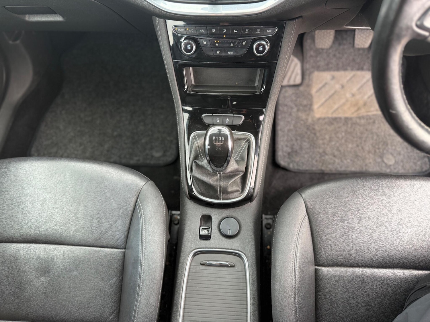 Used Vauxhall Astra 2018 for sale - 76472908: Photo 50