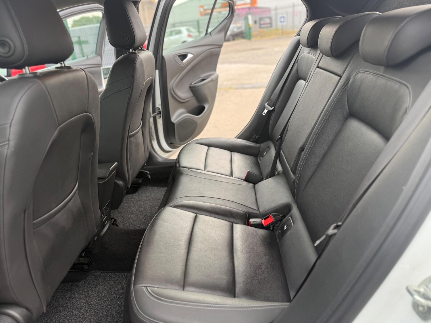 Used Vauxhall Astra 2018 for sale - 76472908: Photo 60