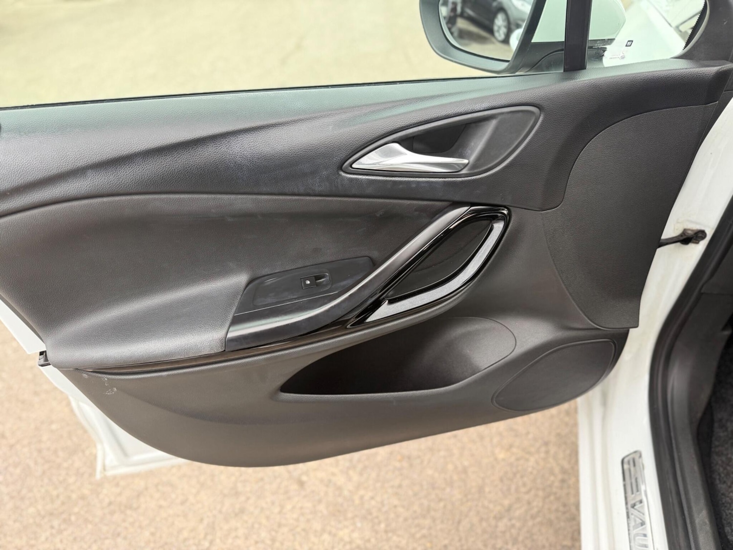 Used Vauxhall Astra 2018 for sale - 76472908: Photo 65