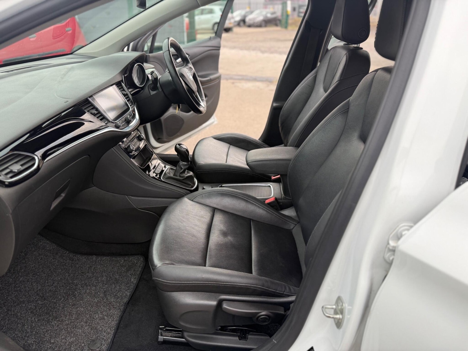 Used Vauxhall Astra 2018 for sale - 76472908: Photo 66