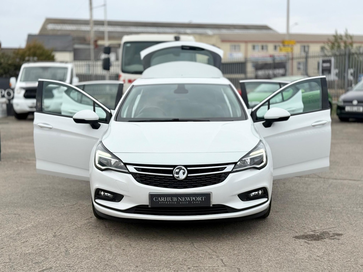 Used Vauxhall Astra 2018 for sale - 76472908: Photo 71