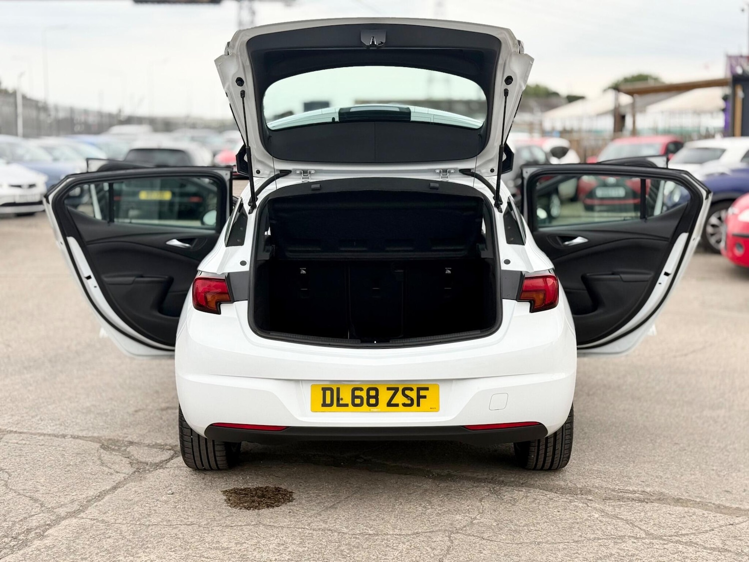 Used Vauxhall Astra 2018 for sale - 76472908: Photo 73