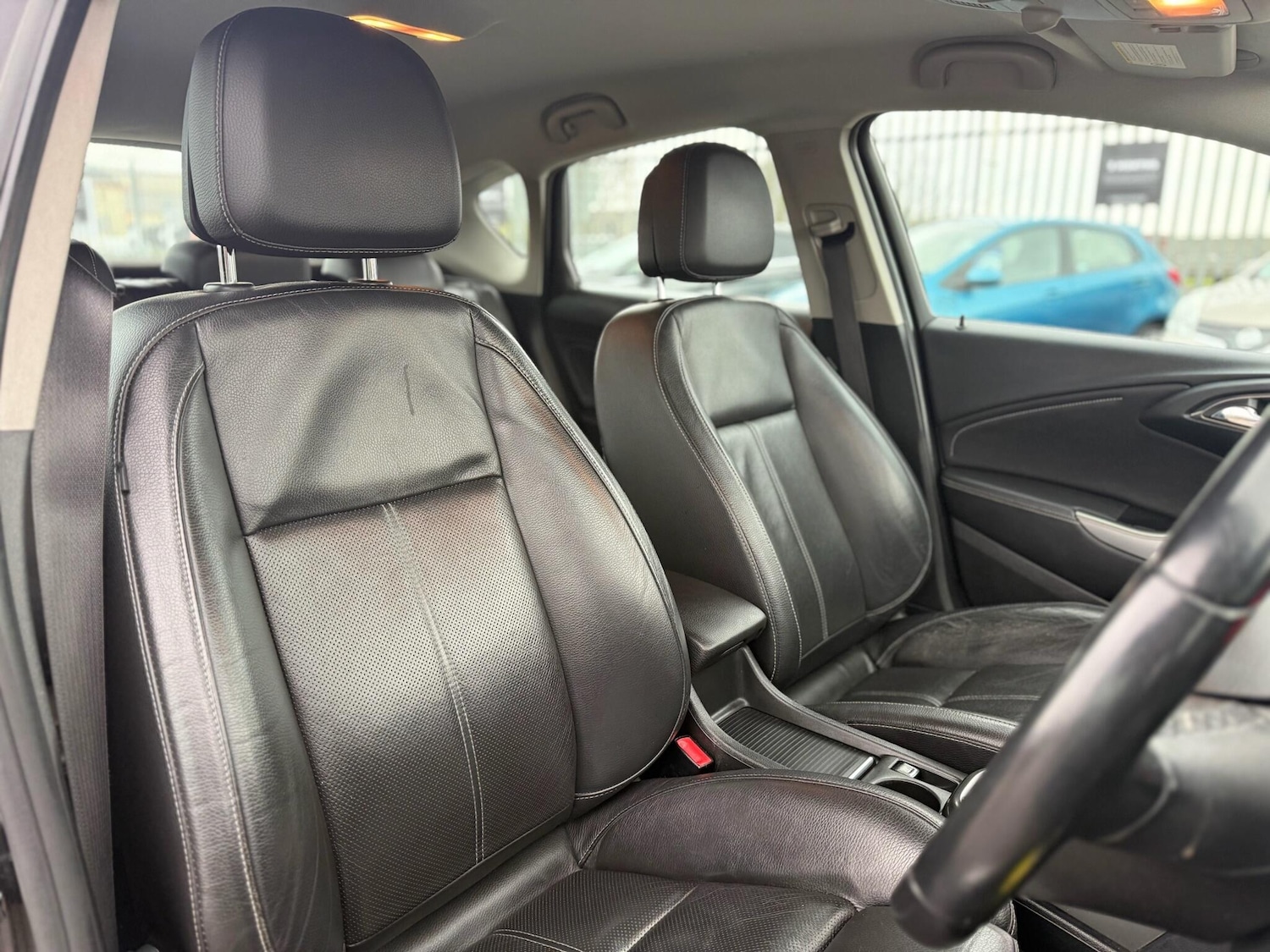 Used Vauxhall Astra 2011 for sale - 77344697: Photo 33