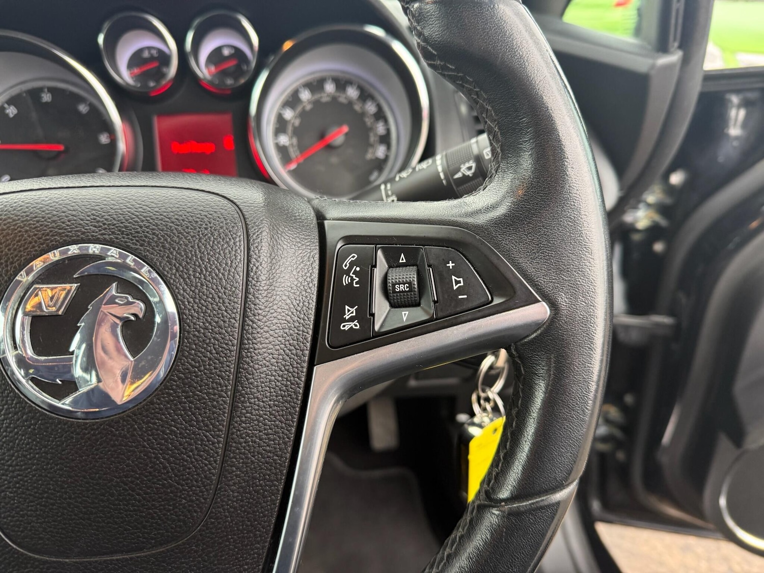 Used Vauxhall Astra 2011 for sale - 77344697: Photo 35