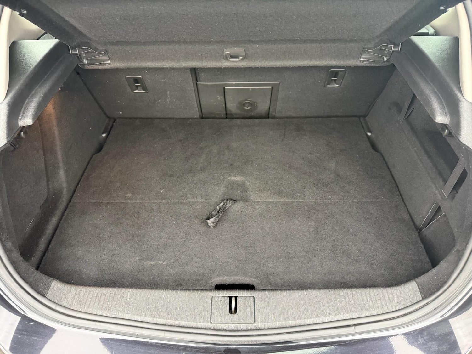 Used Vauxhall Astra 2011 for sale - 77344697: Photo 56