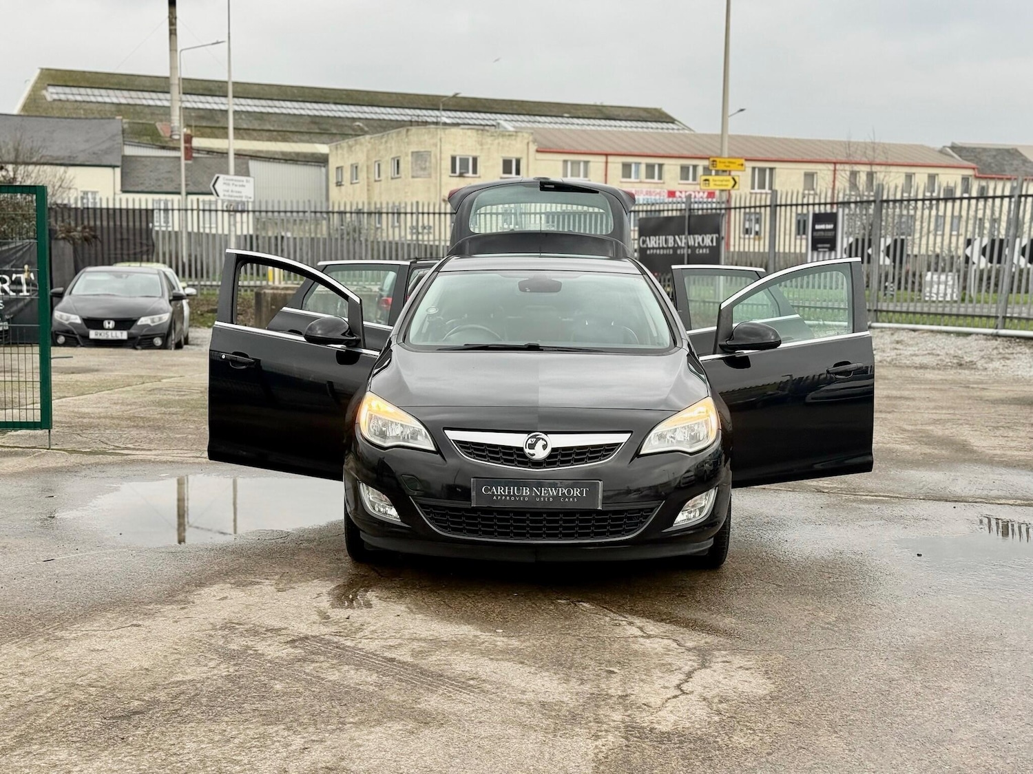 Used Vauxhall Astra 2011 for sale - 77344697: Photo 73